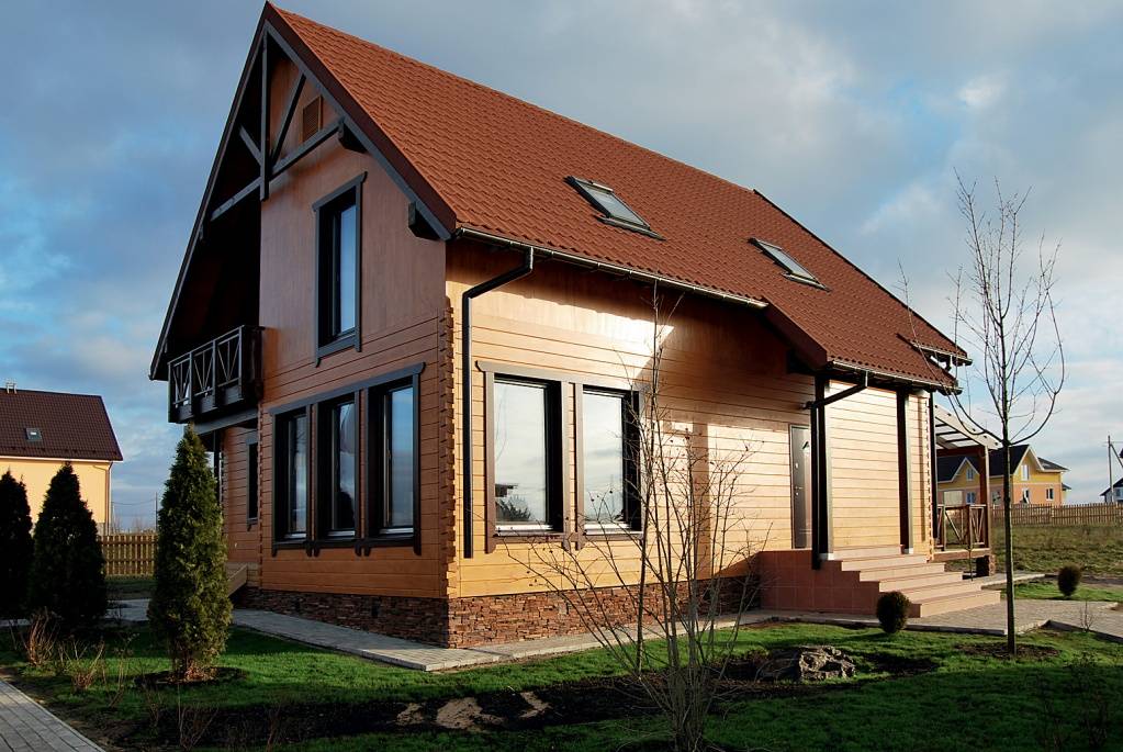 Деревянные фасады: как сделать вентиляцию, утепление и дизайн (75 фото)