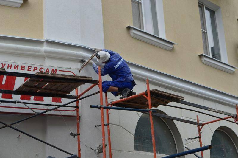 Реставрация фасадов зданий своими руками: самостоятельный ремонт фасада