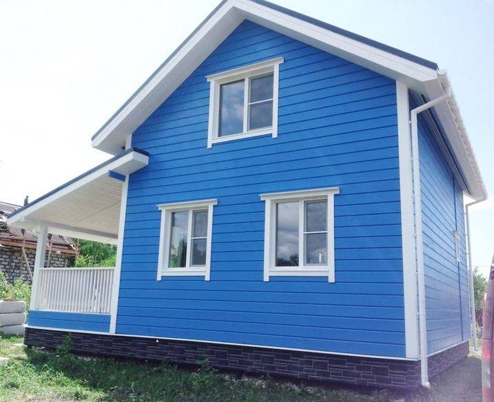 Чем лучше покрасить деревянный дом снаружи. 7 самых популярных защитных покрытий.