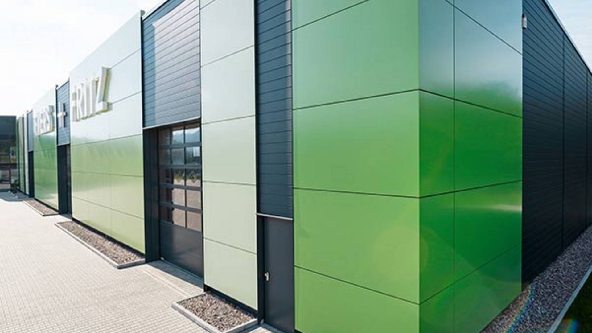 Алюминиевые фасады как современный способ декорирования и утепления здания