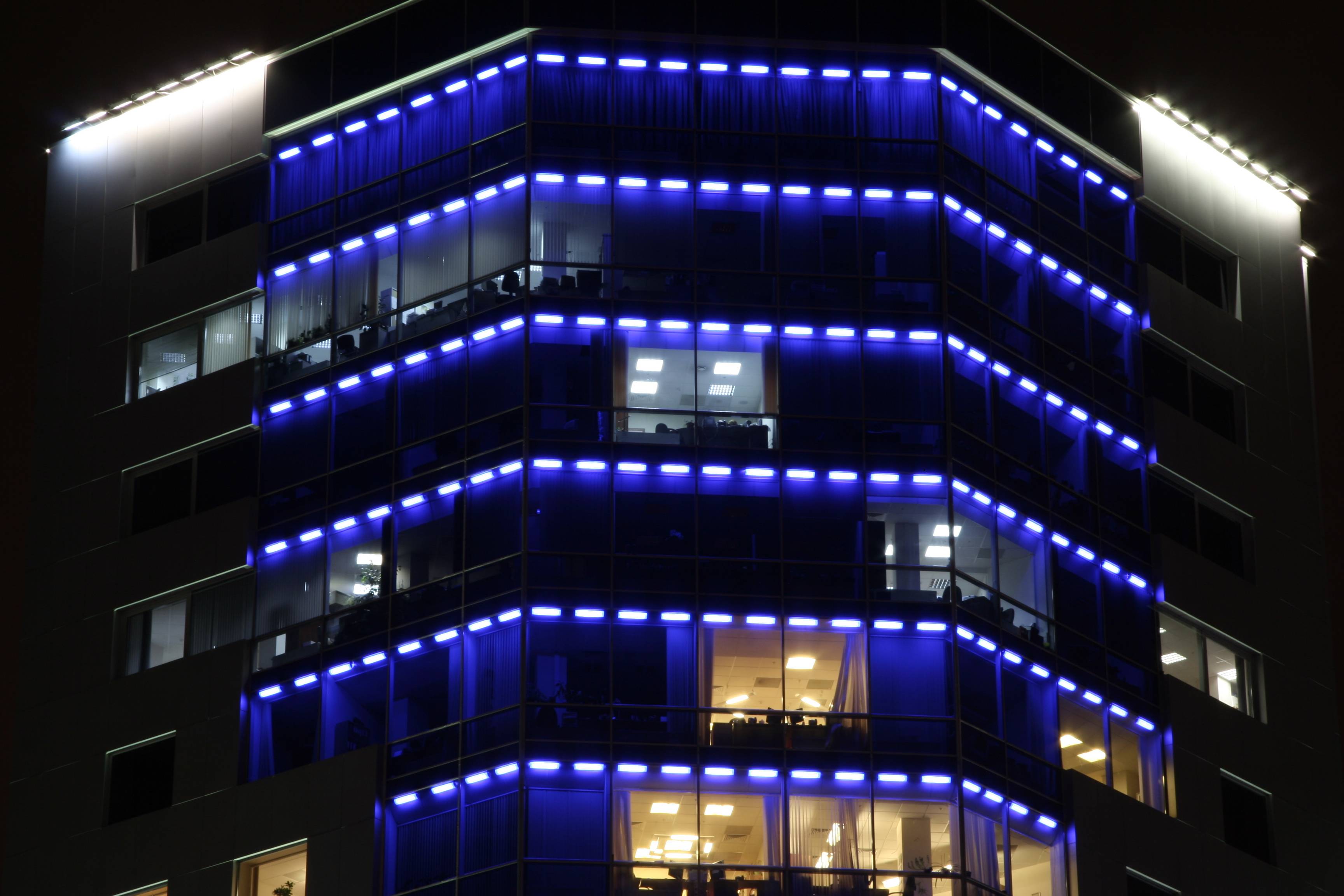 Наружное освещение зданий — правила, типы, виды подсветки
