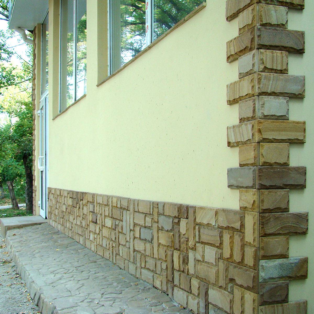 Технология облицовки фасада натуральным камнем