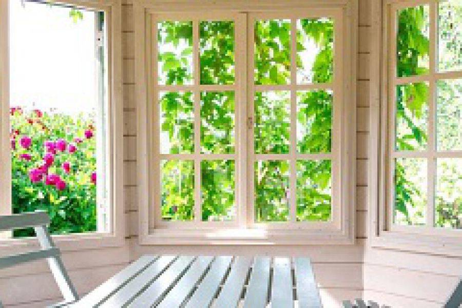 Пластиковые окна для веранды: преимущества и недостатки