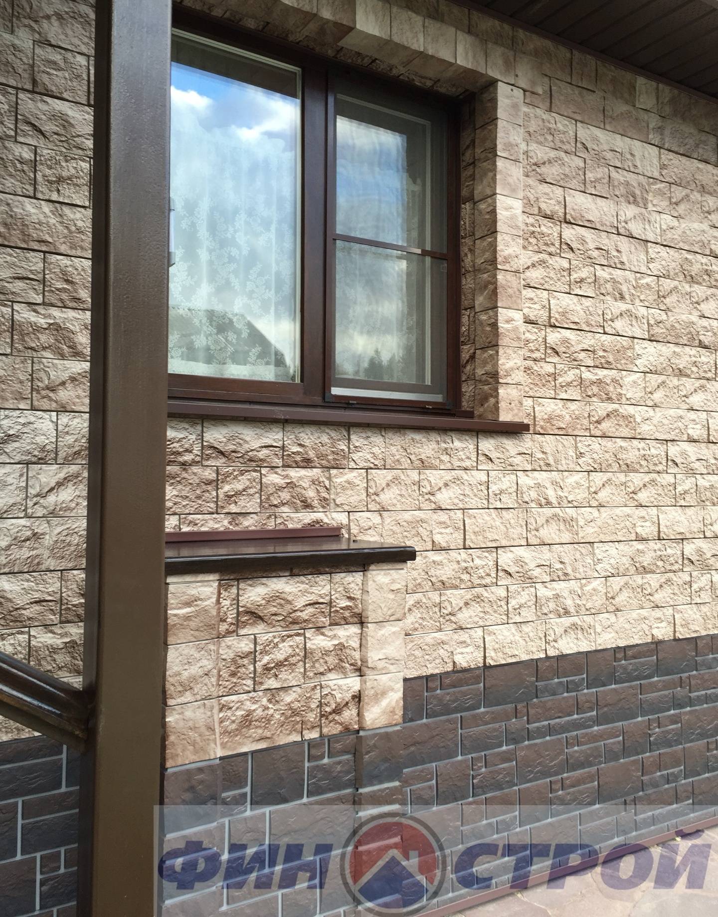 Отделка фасада дома панелями под камень: правила монтажа