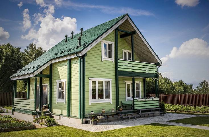Как и чем покрасить дом из бруса снаружи?