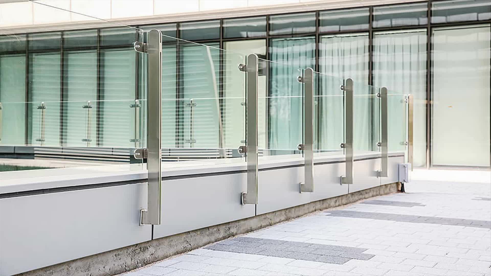 Стеклянные ограждения балконов: все «за» и «против»