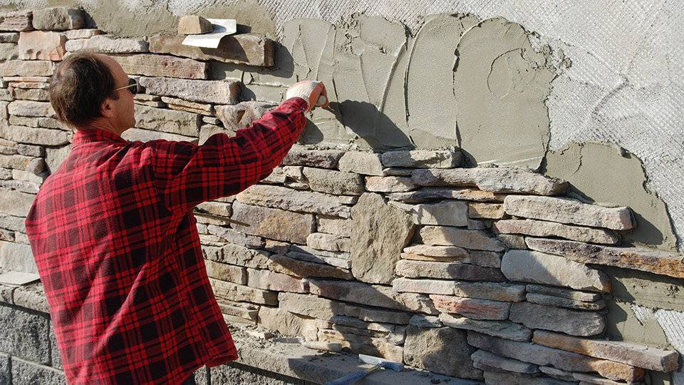 Отделка стен камнем и фото облицовки стен натуральным (природным) камнем своими руками