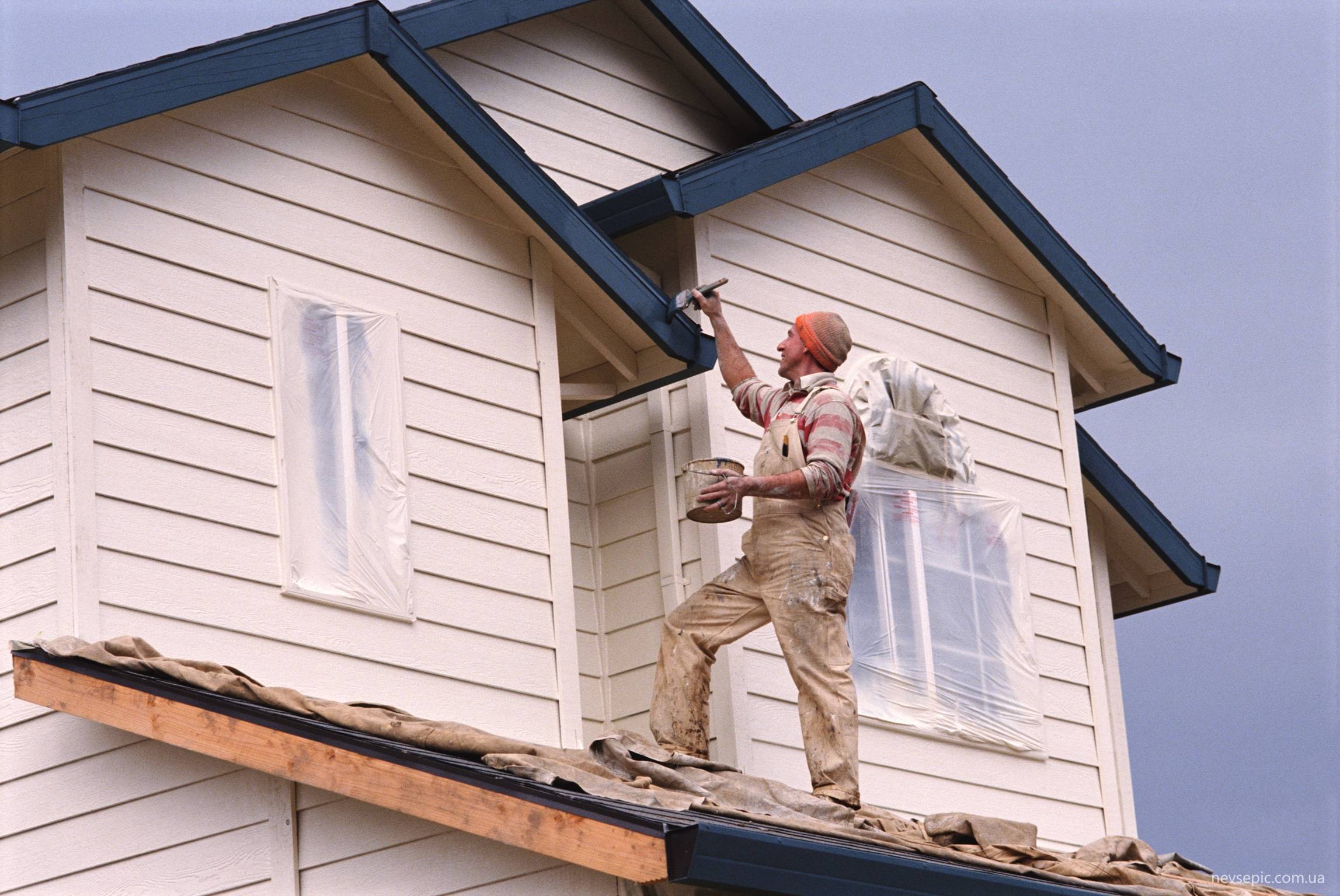 Покраска дома снаружи: чем покрасить деревянный дом (выбираем краску)