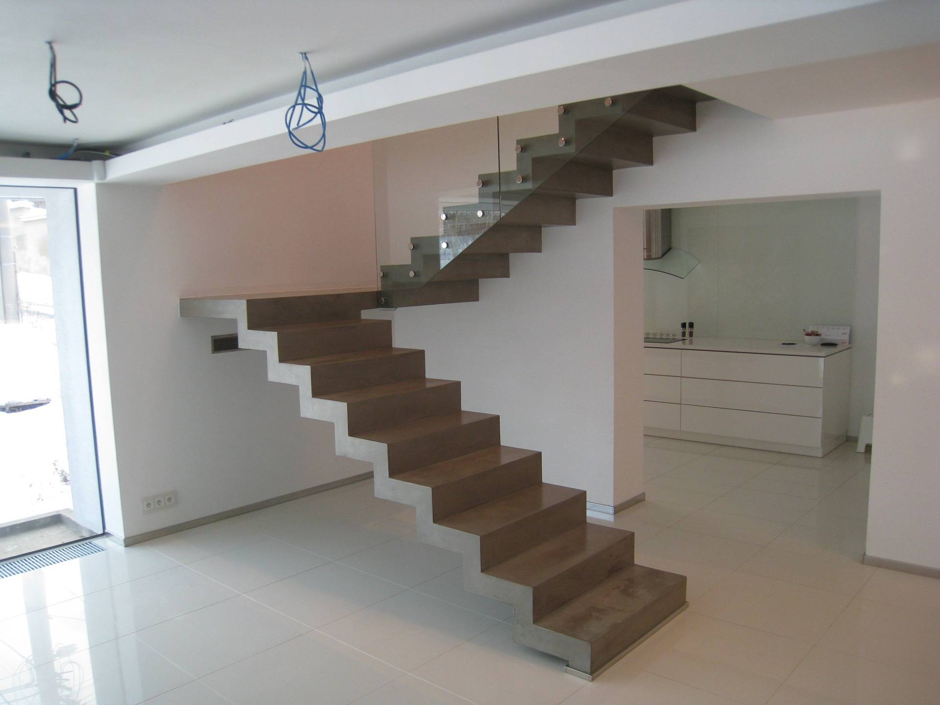 Бетонные лестницы в частных домах: преимущества монолитных конструкций - vseolestnicah