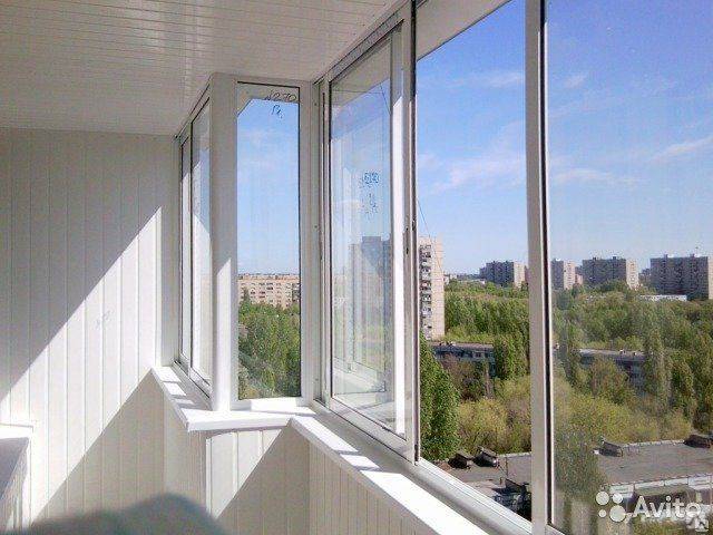 Балконное остекление алюминиевым профилем