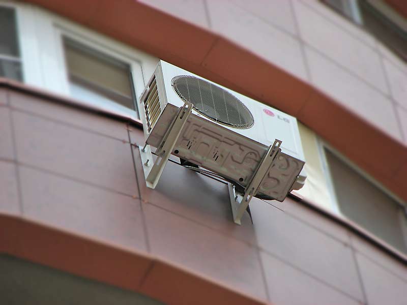 Как правильно установить кондиционер в вентилируемый фасад