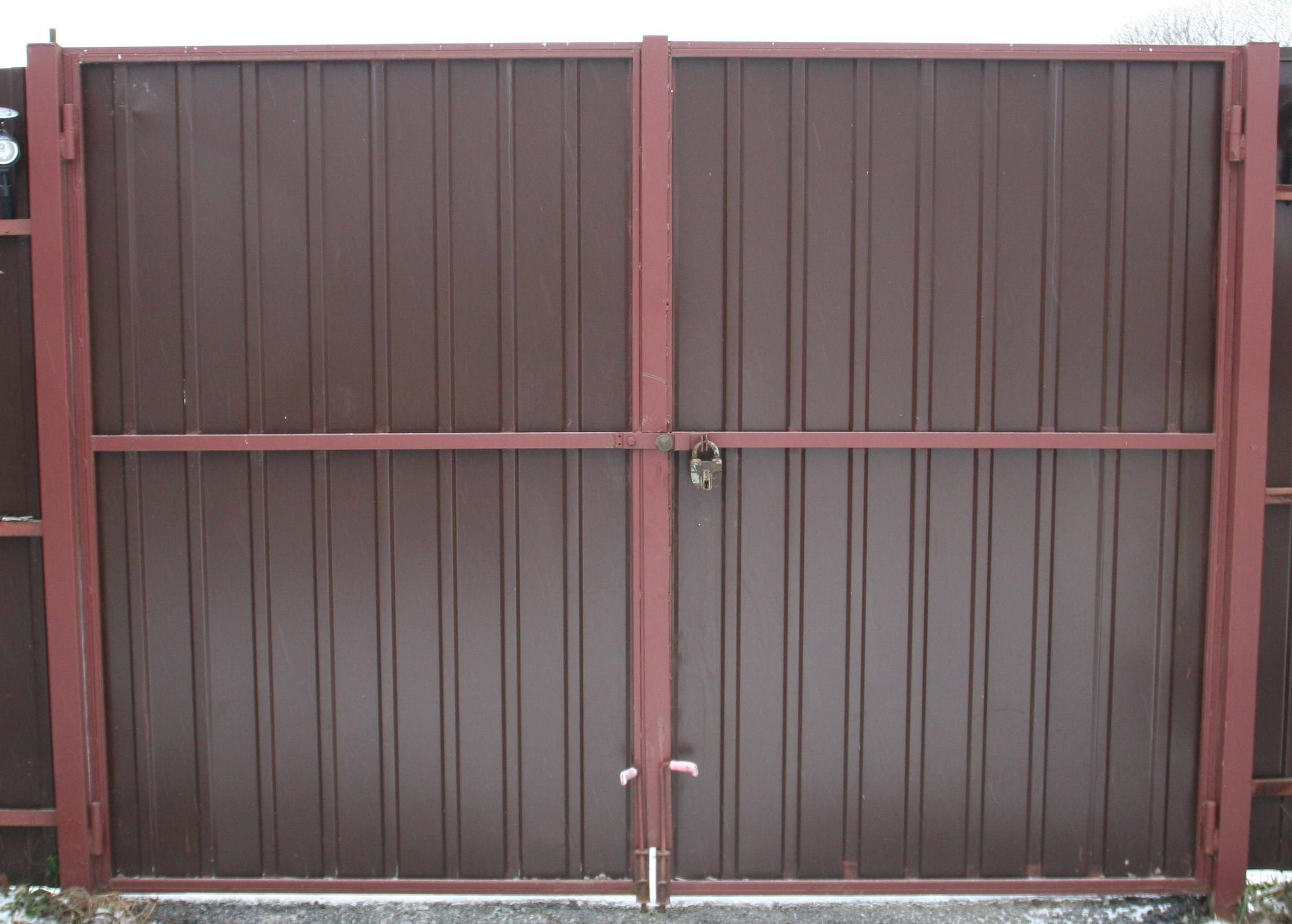 Ворота из профнастила своими руками: как сделать распашные ворота из профлиста, изготовление, установка (фото+видео)