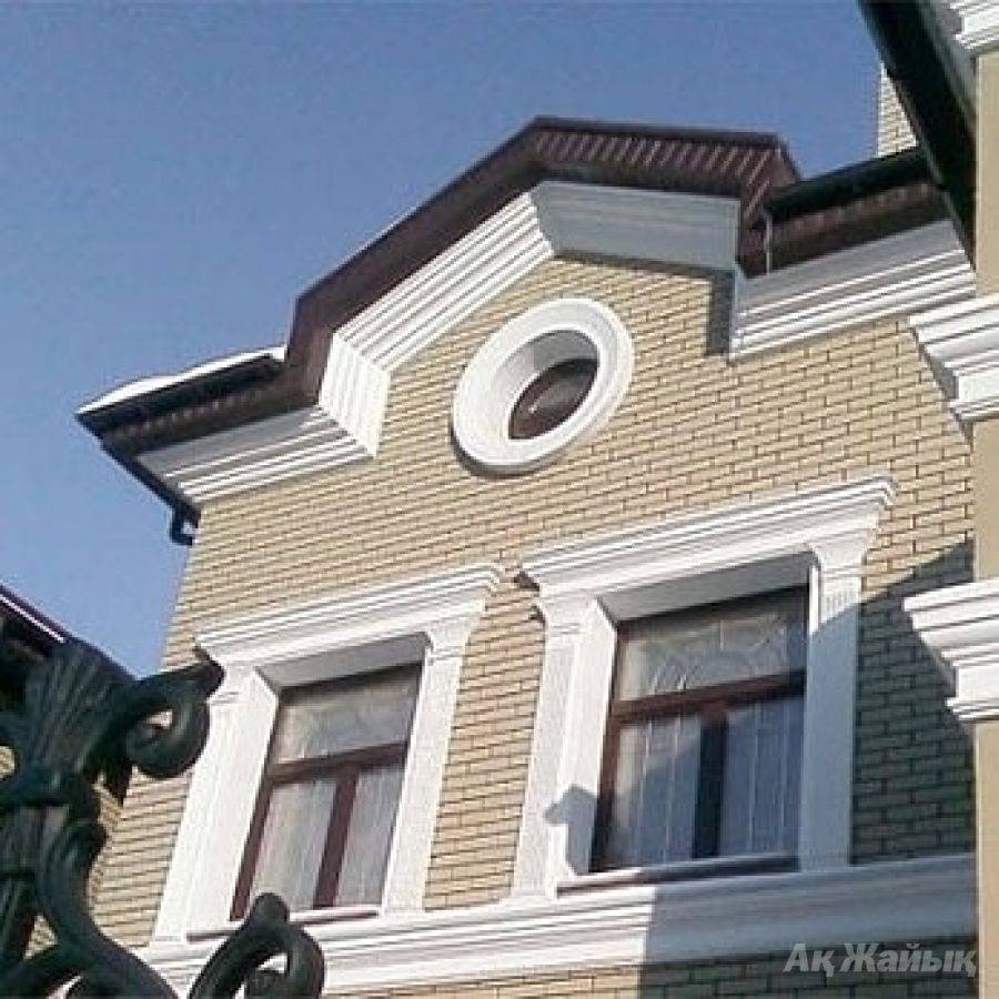 Фасадная лепнина из полиуретана и гипса, лепной декор здания своими руками