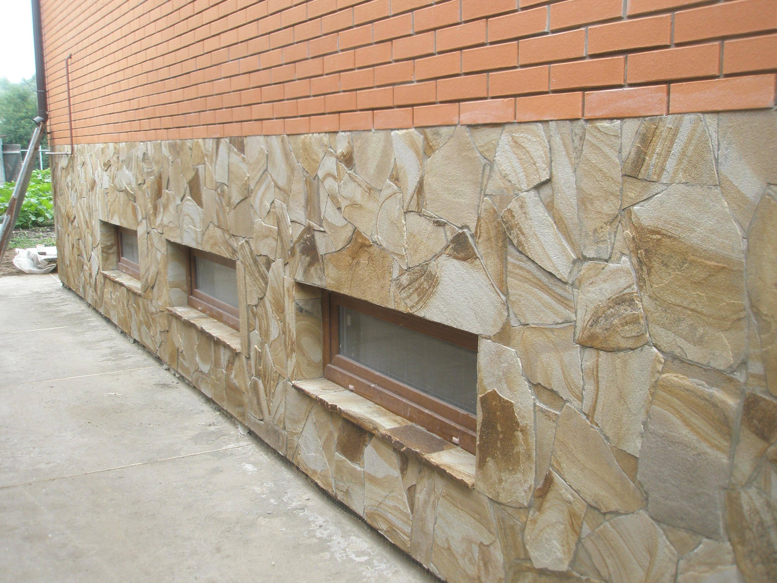 Отделка фасада натуральным камнем: выбор материала и кладки