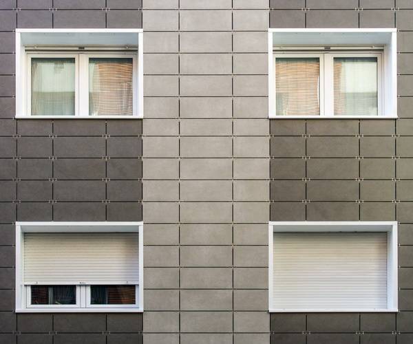 Керамогранитная плитка для фасада - особенности, способы подрезки и укладки на поверхность