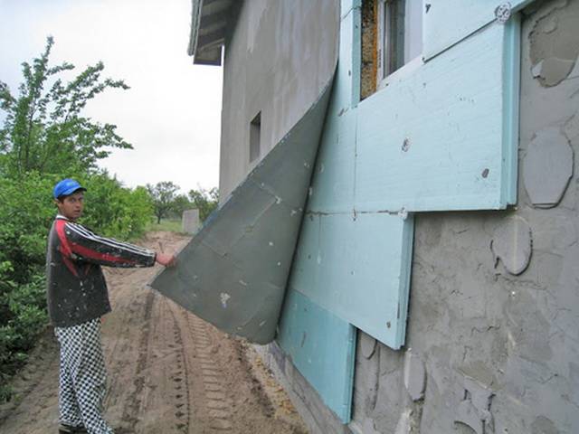 Утепление стен снаружи дома при помощи минваты, пенополистирола и пенополиуретана