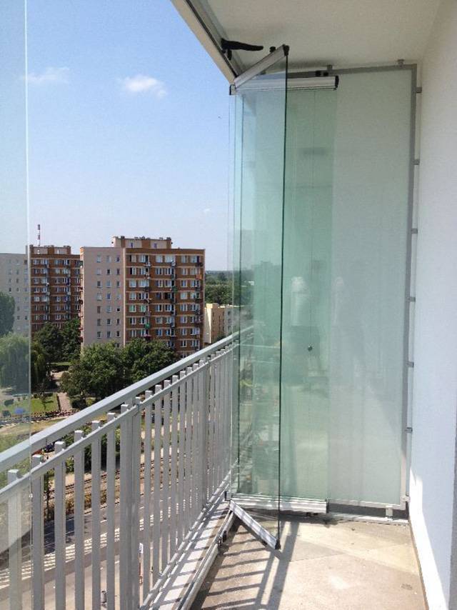 Безрамное остекление балконов и лоджий — особенности технологии