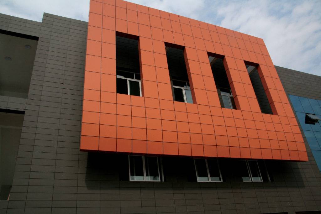 Что такое композитные панели для фасада?