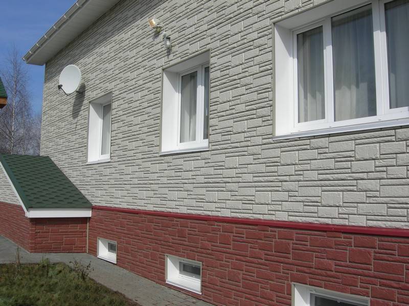 Технология отделки дома фасадными панелями под камень + достоинства и недостатки декоративных панелей из искусственного камня