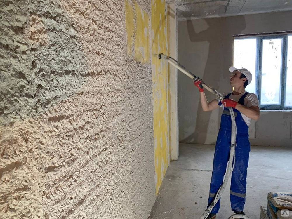 Автоматическая штукатурка стен - плюсы и минусы метода, способы нанесения смеси на стены и потолок
