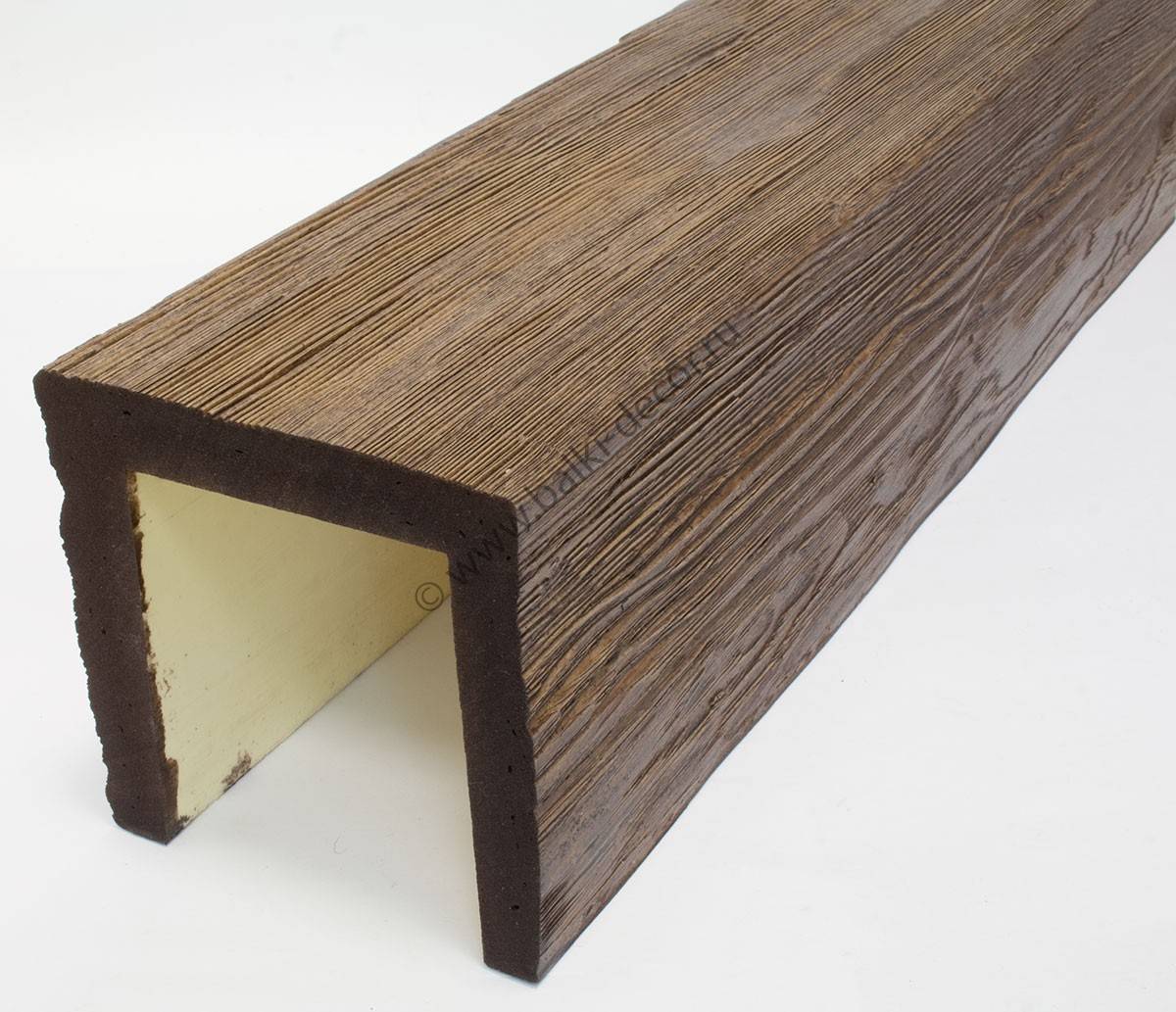 Изготовление фальш балки из деревянного материала и её использование