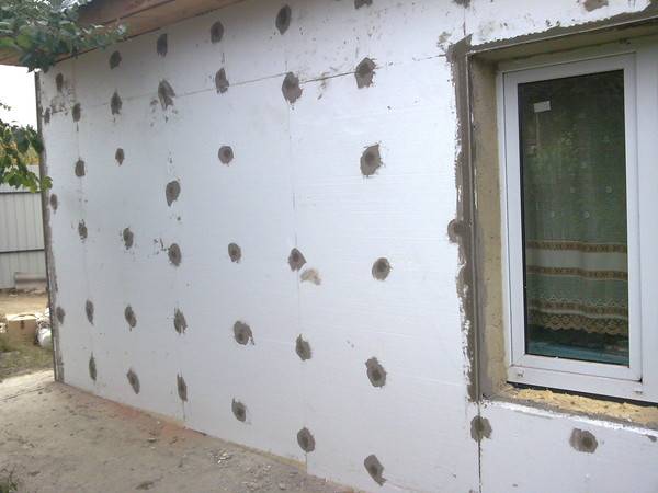 Как правильно утеплять стены пенопластом снаружи – пошаговое руководство