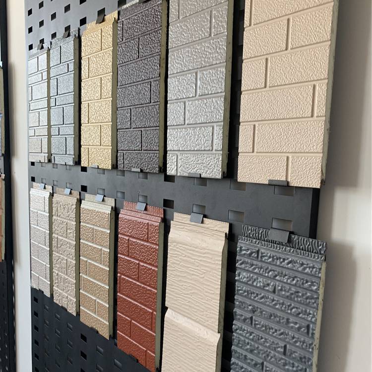 Полимерные фасадные панели и полимерпесчаная плитка для сайдинга