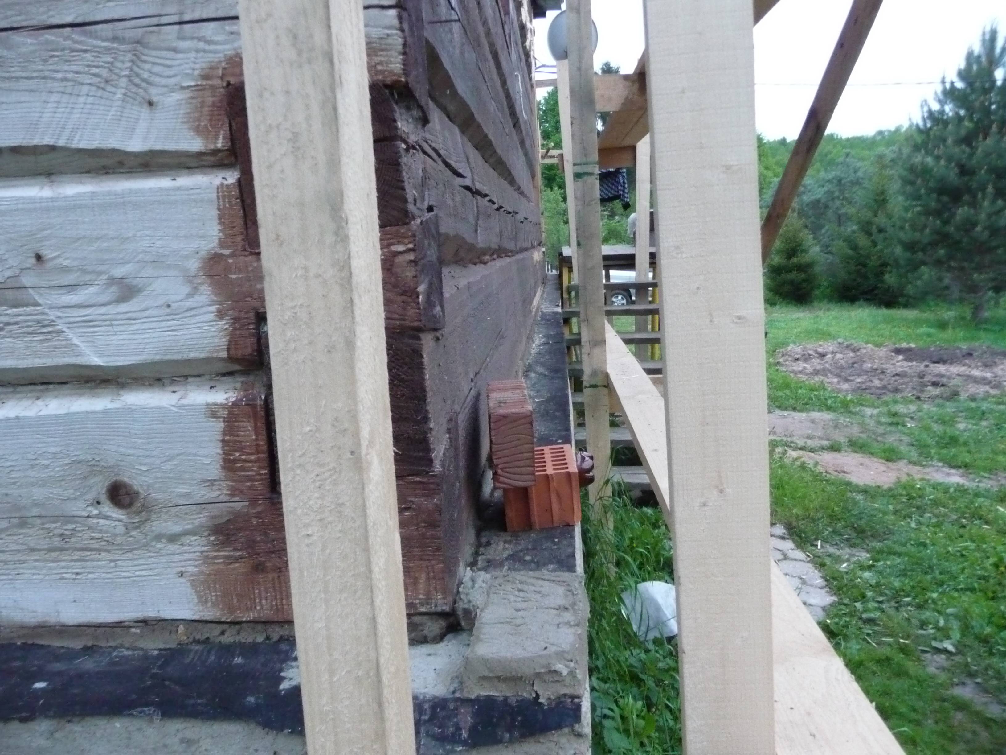 Как обложить деревянный дом кирпичом: схемы, фото, видео